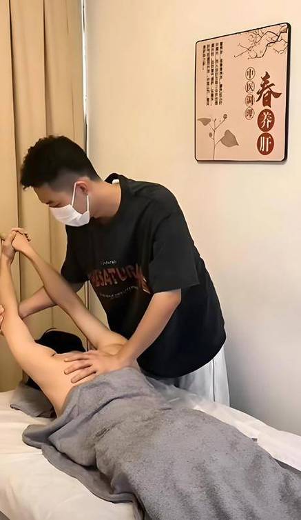 美女老师让我操她视频的相关介绍