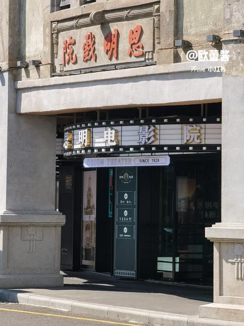 俄罗斯肥胖女毛片的相关介绍