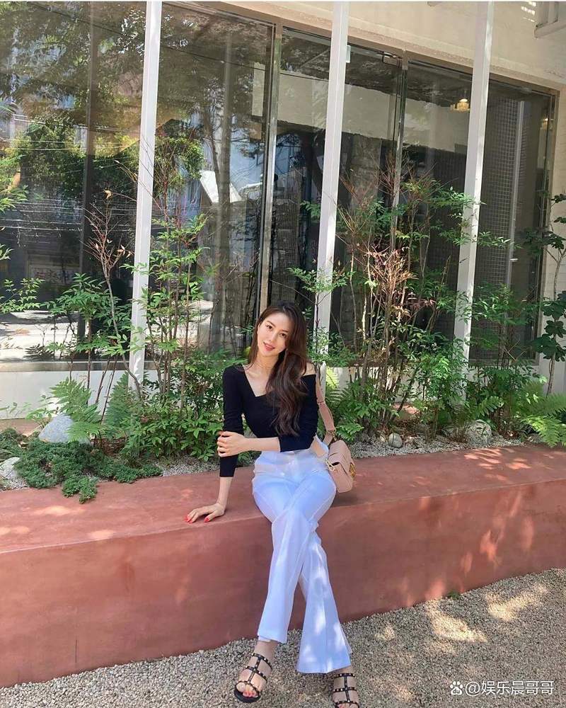 女生操出白浆的相关介绍