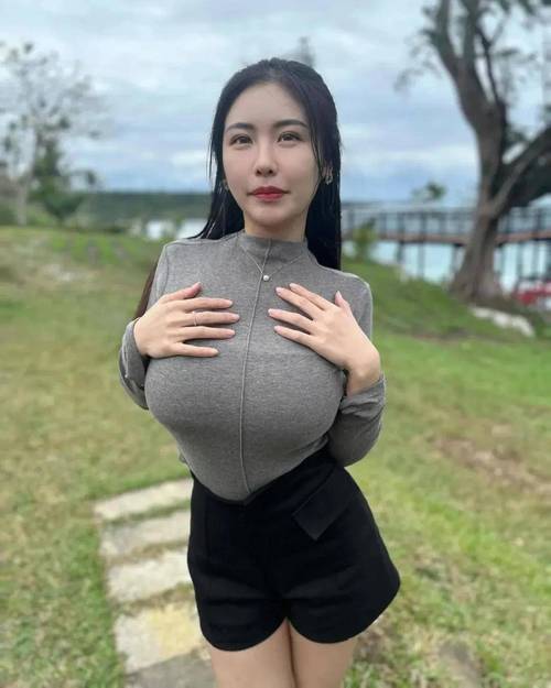 少妇一级黄片的相关介绍