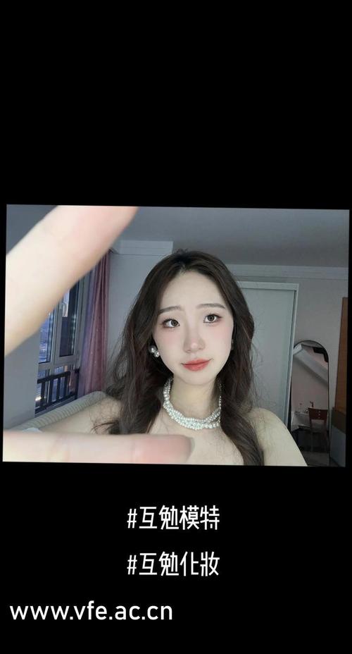 大尺度比基尼写真的相关介绍