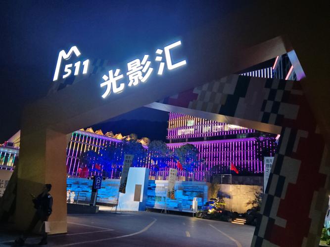 大胸少妇av的相关介绍
