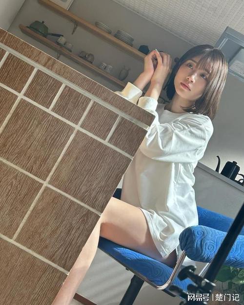 和老师一起啪啪啪的相关介绍