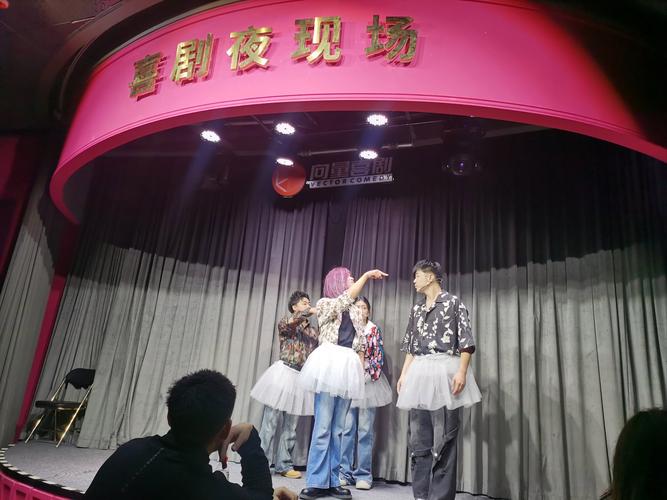 蜜臀av少妇的相关介绍