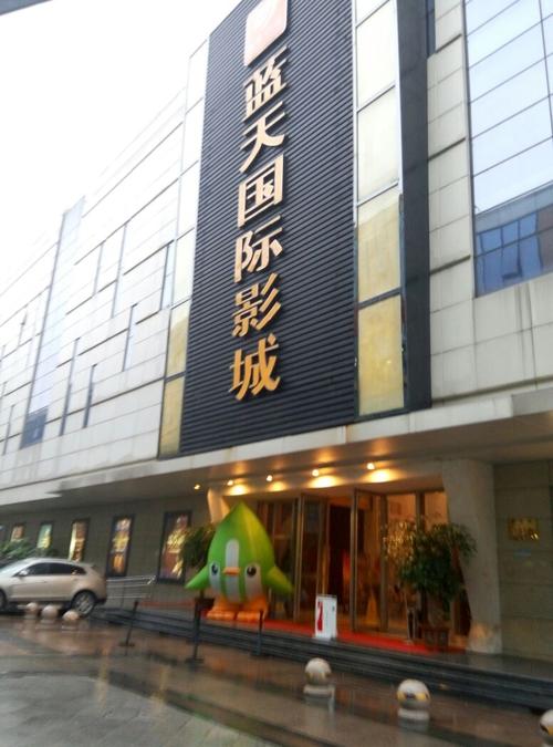 高潮女人痉挛抽搐av的相关介绍