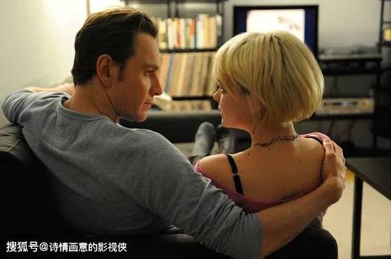 蜜臀av少妇人妻的相关介绍