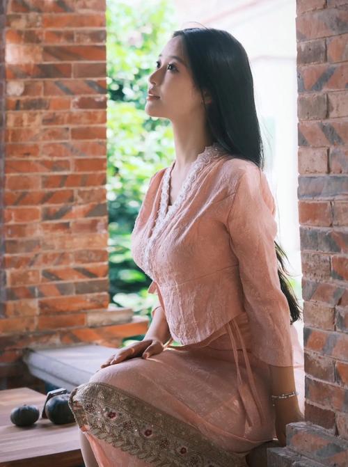 黑人干亚洲少妇的相关介绍