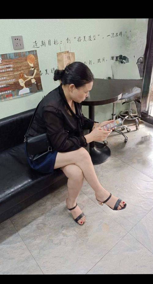 久久久久亚洲精品黄色av的相关介绍