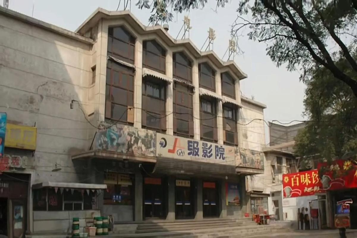 亚洲av少妇网站的相关介绍