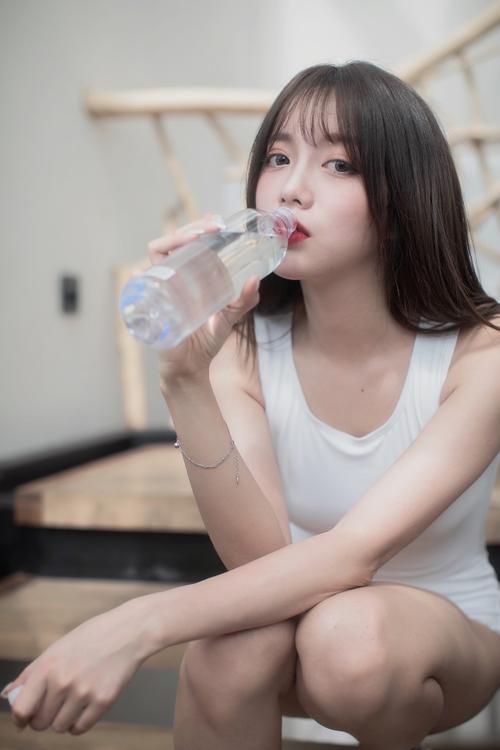18岁以下禁止进入的网站在线观看的相关介绍