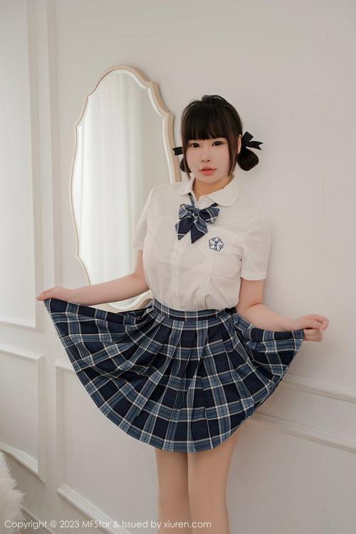 美女被爆操流白浆的相关介绍