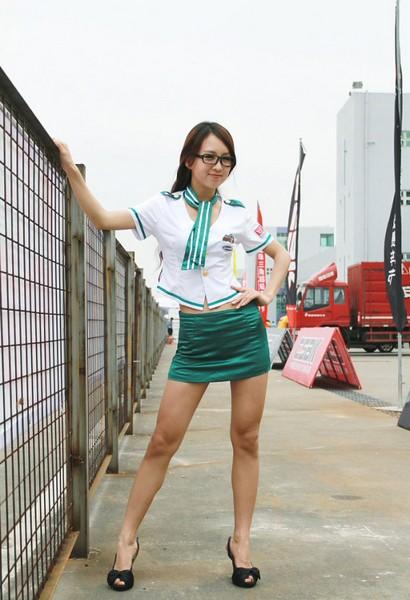 电影人妻按摩的相关介绍