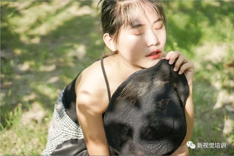 大尺度无圣光写真的相关介绍