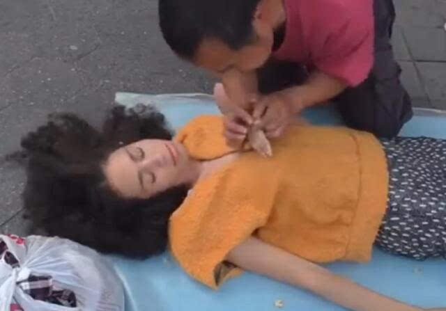 人妻熟女超碰的相关介绍