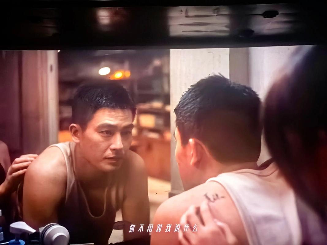 客厅大伦交侩的相关介绍