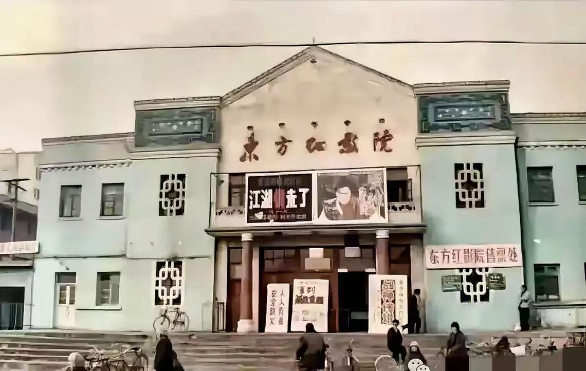 一边亲一边揉一边做的相关介绍