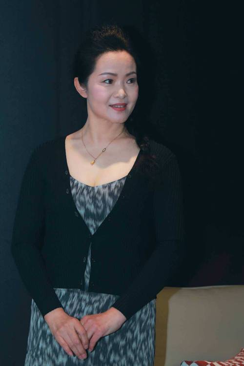 18禁黄网站禁片免费观看女女的相关介绍